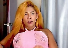 Shemale want a submissive slut to please her dick