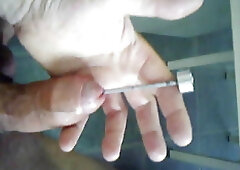 Insertion metal stift in penis hole