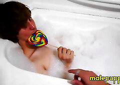 Daddy Richard Lennox rubs & plays the dick of  Elis Ataxx with some dirty