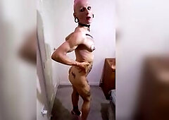 Tanned wench in 20cm high heels