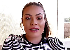 Veronica Valentine is getting her mouth filled up with dick and enjoying the feeling a lot