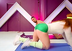 Bodacious Coach Evie Envy & Her Muscly Acolyte Skyy Knox Tape A Hot Workout Video