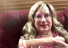 Trixie reads a Very Nawty bedtime story for u!