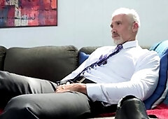 SayUncle X Gentlemen's Closet: Stud-Slave Licks Feet