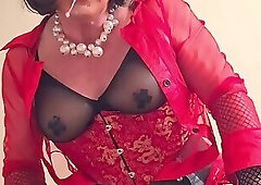 Bad gurl, smoke and spit