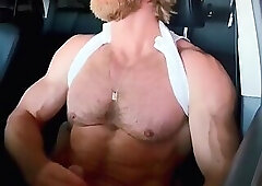 Mattoffthetrail does feeling himself in a car