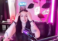 Live Streaming Playing Xbox Online During the time that Using A Wench Male To Eat My Farts