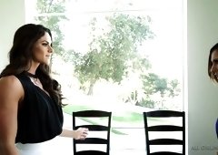 Female body builder Aspen Rae is having lesbian sex with slutty masseuse