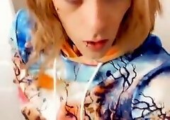 Trans in Public is looking to get Laid