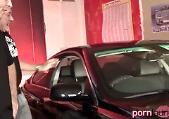 Model eats cum from beaver in hardcore foursome