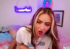 INSERTED Mandii Rose's cunt has the grasp