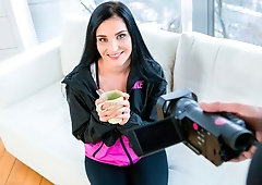 Sex-addicted brunette with big boobs Lucia Denvile gives a hot blowjob