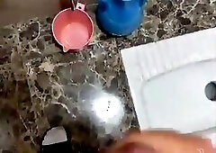 Turkish guy show off his arms and jerks off