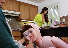 RealityKings Prime: Syren De Mer pussy eating