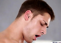 Bi jock sucks in mmf trio before facial