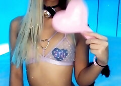 Blonde teen Sierras first erotic masturbation video