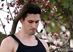 Tattooed Muscle Penetrated Outdoors By Grizzly Stranger