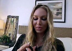 Sex addiction therapy for lustful MILF in ripped pantyhose