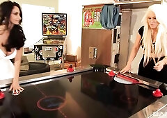 Sassy Ava Addams and Nikki Phoenix - oral movie - Candy Lickers