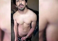 aging teen larps as a filmmaker for 30 seconds