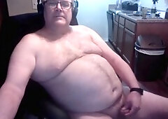 Amateur bear, fat bears, small cock masturbation