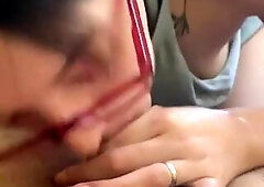 Mamada hasta correrme en su cara y gafas ????