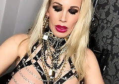 Big boobs milf masturbates with her dildo