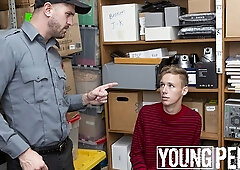 Shoplifter Hunter Grey banged by Wesley Woods