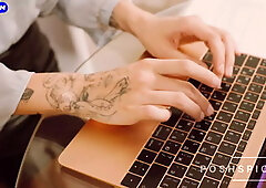 Hot Boss Alexa Poshspicy Changes Her Anger to Mercy and Asks to Fuck Her Wet ...