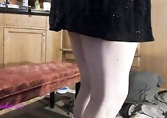 Daphne is teasing u in her dressing room. That babe likes to dance like a inexperienced gal and then tease u . Wouldn't u like to pull up a chair