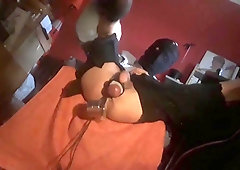 Solo fucker keeps finding new things to insert