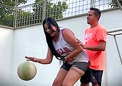 Venezuelan wager playing basket and loses