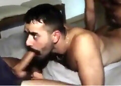 alla troia piace troppo il cazzo..uno non gli basta 4