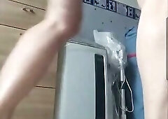 GRAZY VACUUMCLEANER MILKING HANDSFREE SEXSHOW BIG DICK CUMSHOT