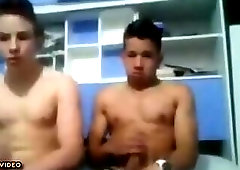 18yo friends on webcam jerking and cumming