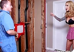Hot mother I'd like to fuck Sarah pays her plumber with her taut cunt