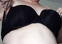 Large Plump butt white gal pissing and gets close up twat banging and her twat full of ebony cum