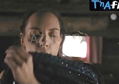 Anna Kaminski Butt Scene  in The Deserter