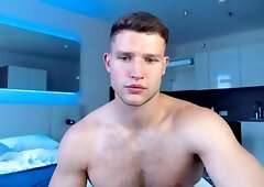 William Mann / Roman Minaev / William Edge (william_mann01) jerks off in denim on cam