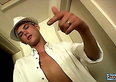 Horny Cain Showers New-comer Aaron With His Red-hot Stream