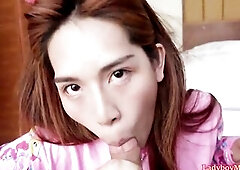 Ladyboy Tyra Tugjob n Bareback Anal