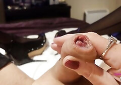 Stephanie masturbates with spunk fountain on stomach