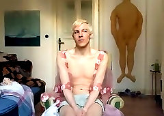 TWINK IS ALWAYS HUNGRY FOR RAW COCK