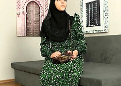 An angry husband found a lot of money with his hijab wife