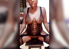 Felt so lewd and decided to make my snatch leak