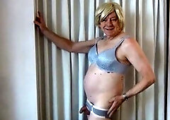 wild Gigi displaying new Boxing Day brassieres