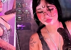 Amateur Teen Uses The Vibraking Toy Whitney