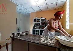 A nude housewife is preparing dinner in the kitchen. The dissolute whimsical housekeeper works in the abode out of pants. I invite u to dinner! This D