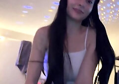 Lustful Babysitter Doesn't Want to Go Home