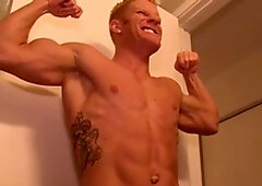 AmericanMuscleHunks: Tattooed Johnny V with Johnny gets plowed